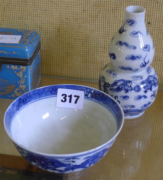 Chinese blue & white dragon bowl & double gourd vase